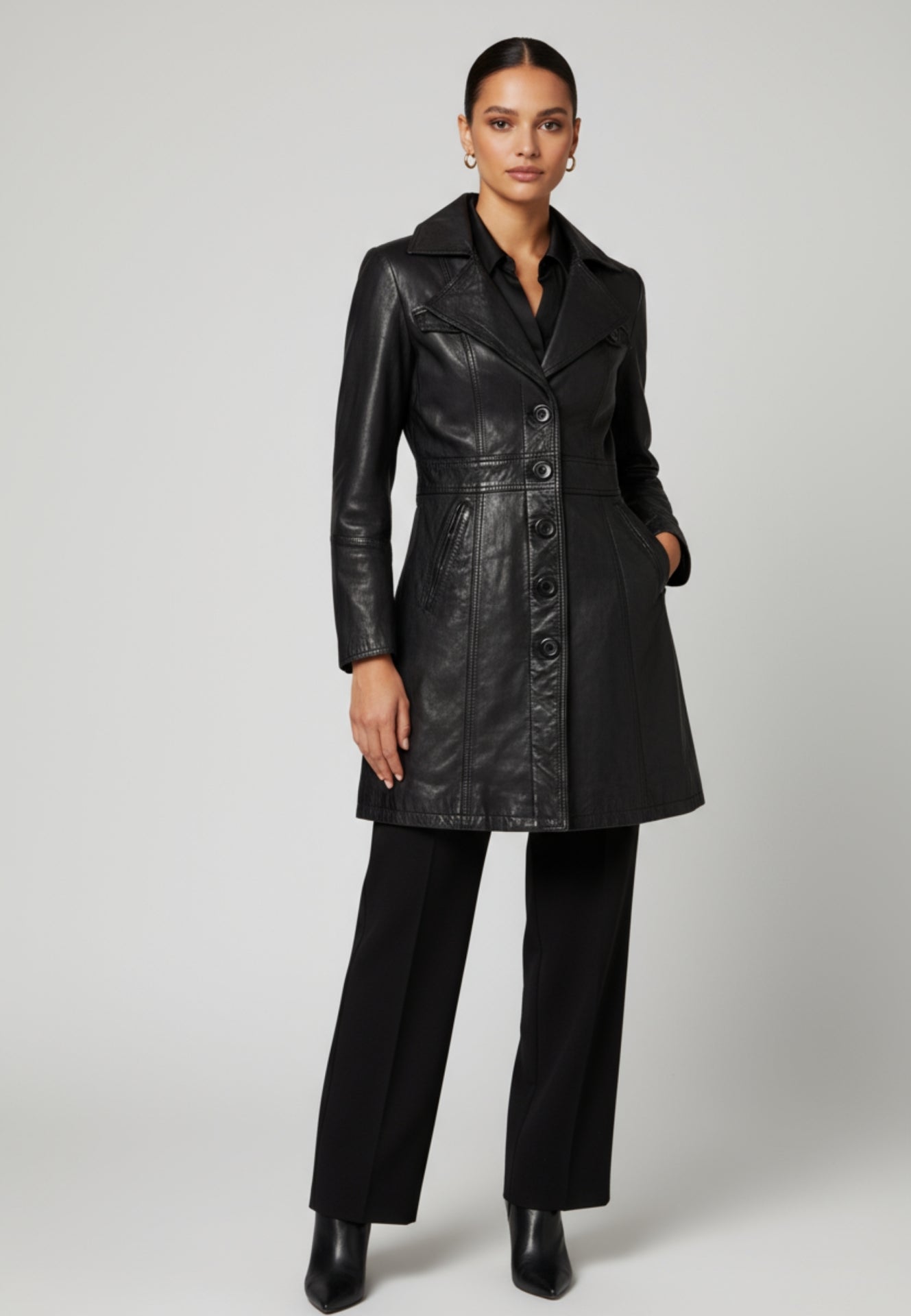 Lucy Kurzmantel mit Knopfleiste und Reverskragen