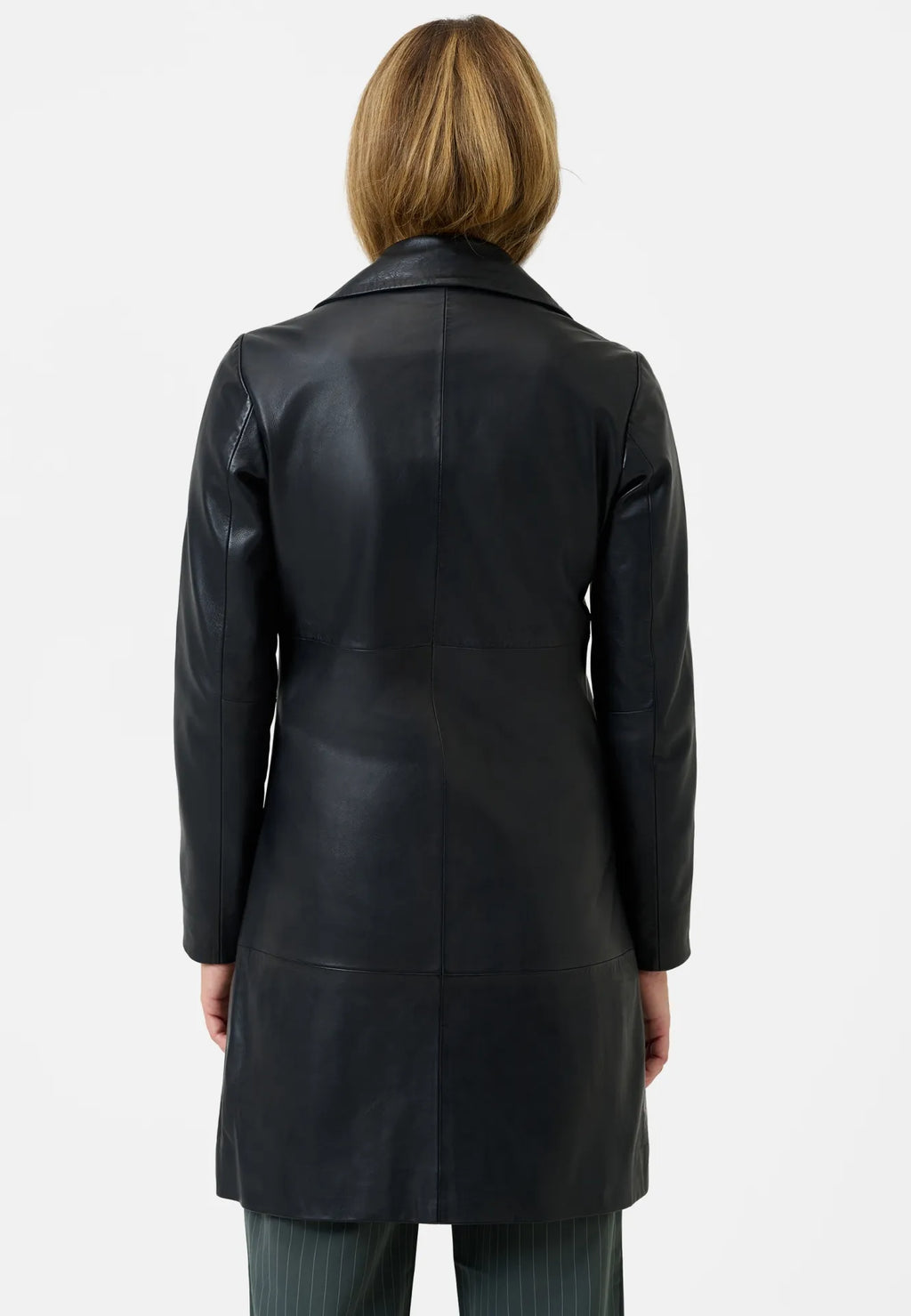Marzia klassischer Ledermantel mit Knopfverschluss