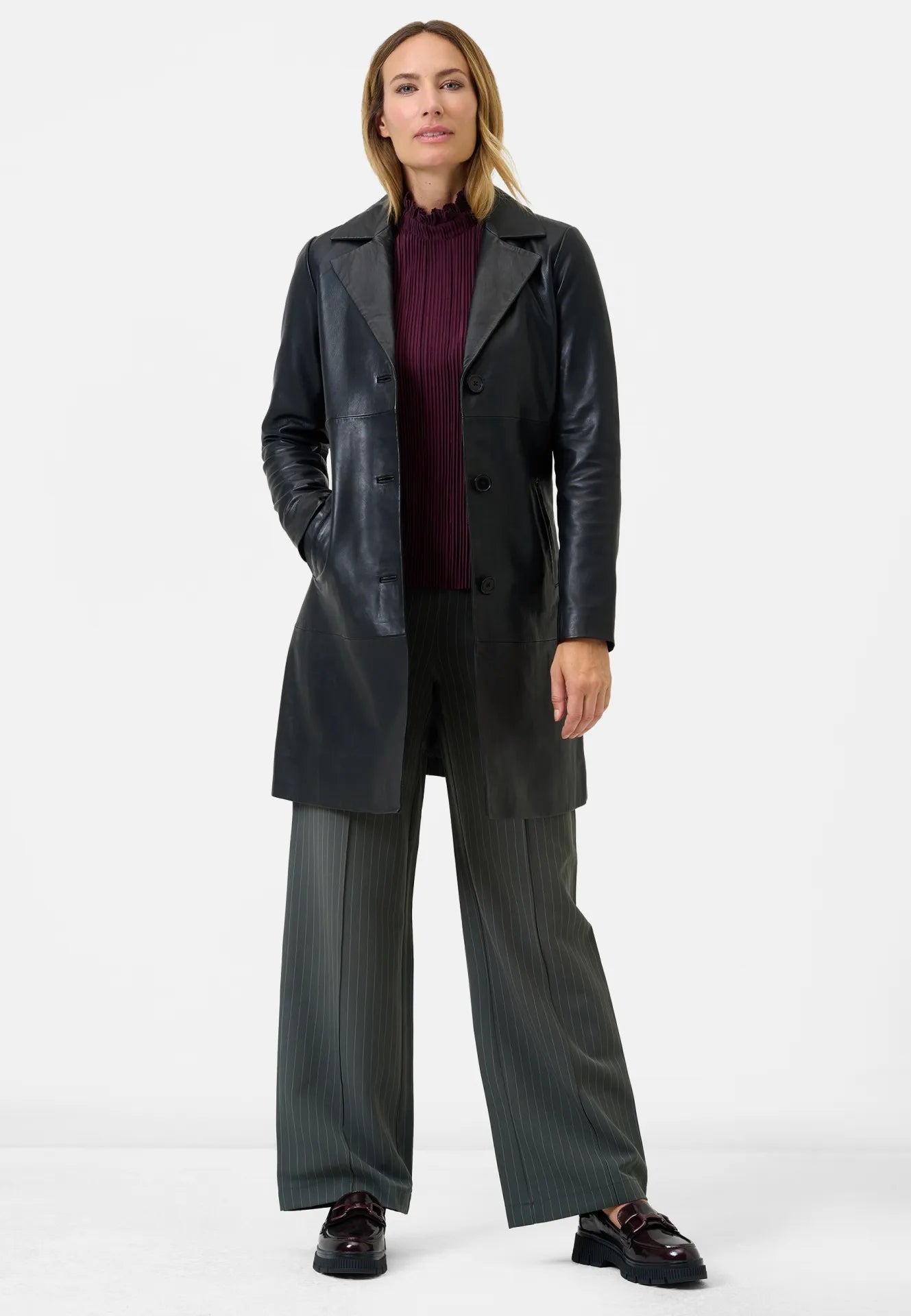 Marzia klassischer Ledermantel mit Knopfverschluss