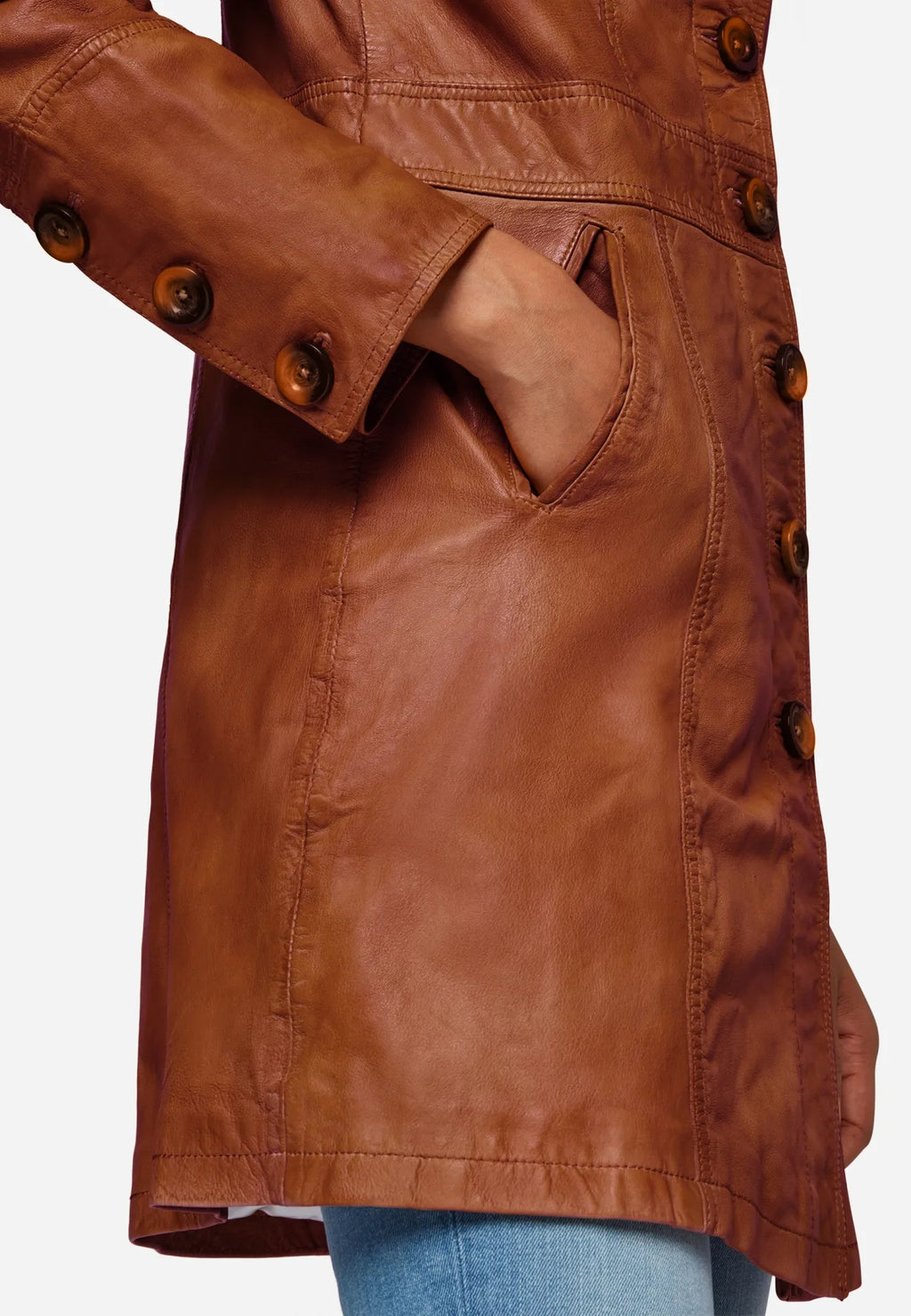 Lucy Kurzmantel mit Knopfleiste und Reverskragen